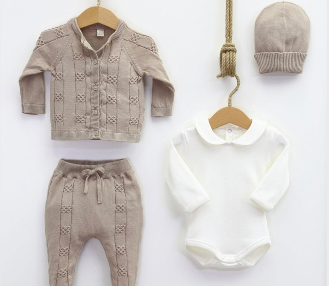 4-teiliges Newborn-Set mit Flechtmuster aus 100%-Bio-Baumwolle - FRESITA