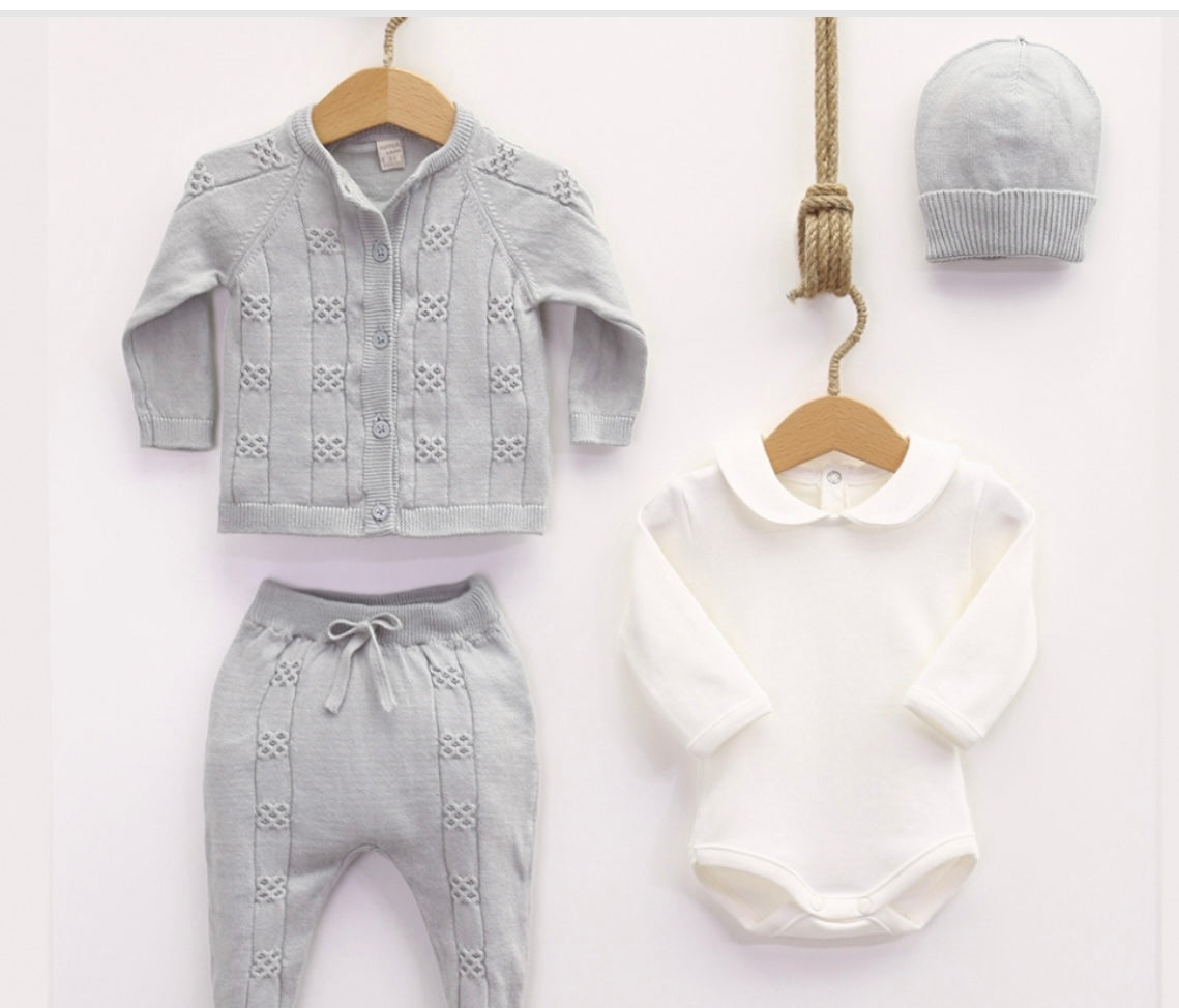 4-teiliges Newborn-Set mit Flechtmuster aus 100%-Bio-Baumwolle - FRESITA