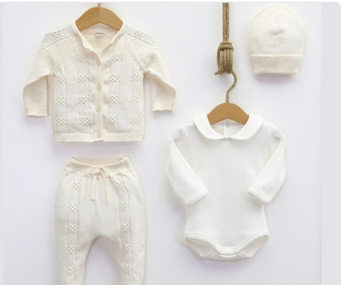 4-teiliges Newborn-Set mit Flechtmuster aus 100%-Bio-Baumwolle - FRESITA